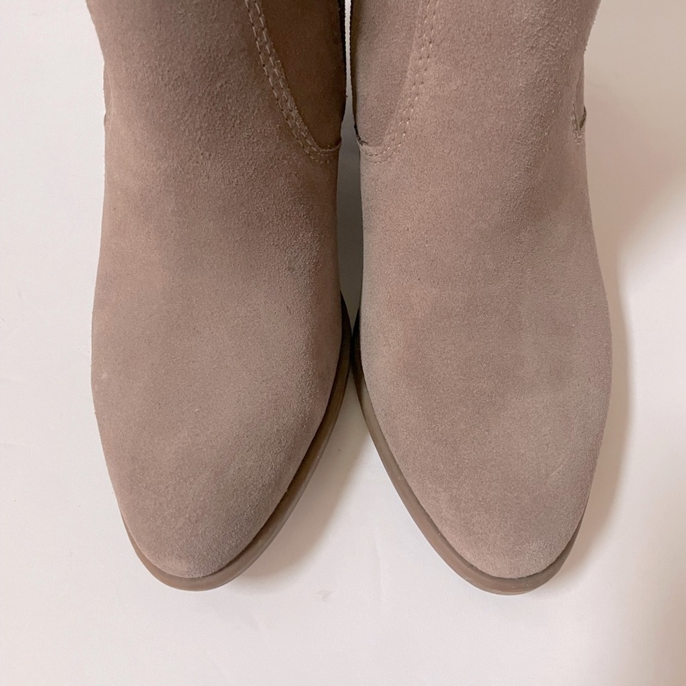Earth Vine Block Heel Comfort Almond Toe Boots Sz 8.5 - Picture 7 of 15